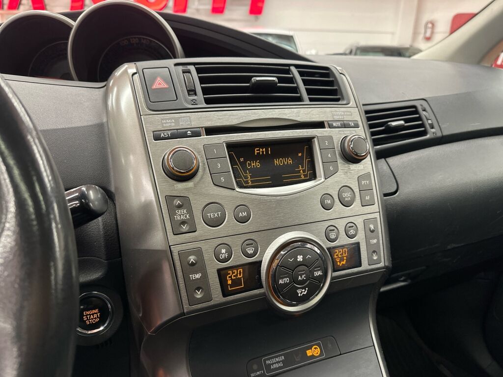 Toyota Verso 2009 Harmaa