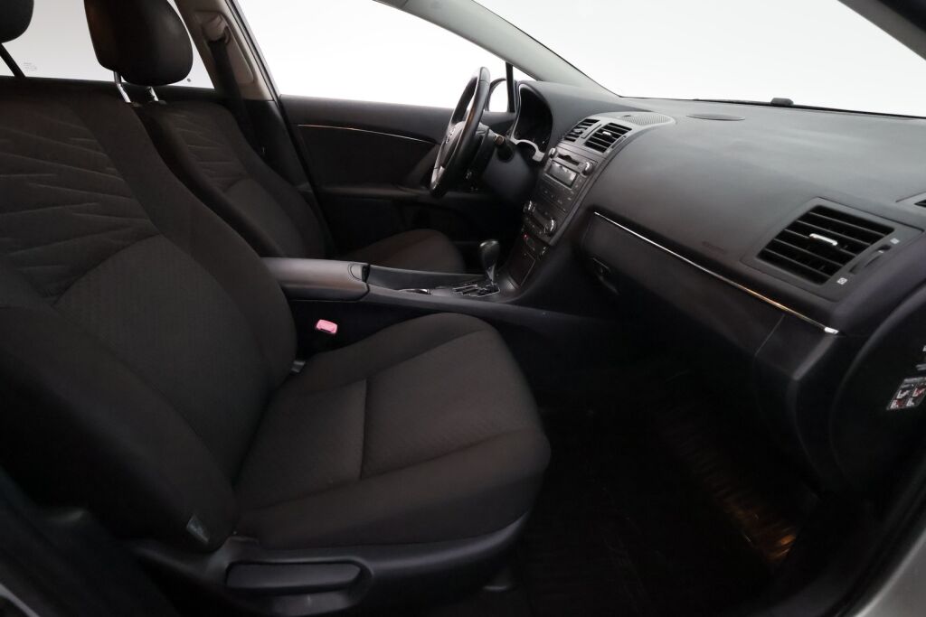 Toyota Avensis 2009 Harmaa