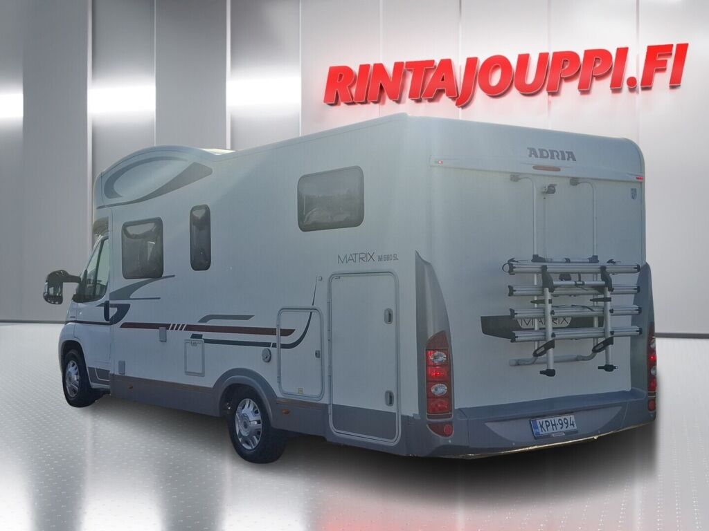 Adria Matrix Plus 680 SL 2010 Valkoinen
