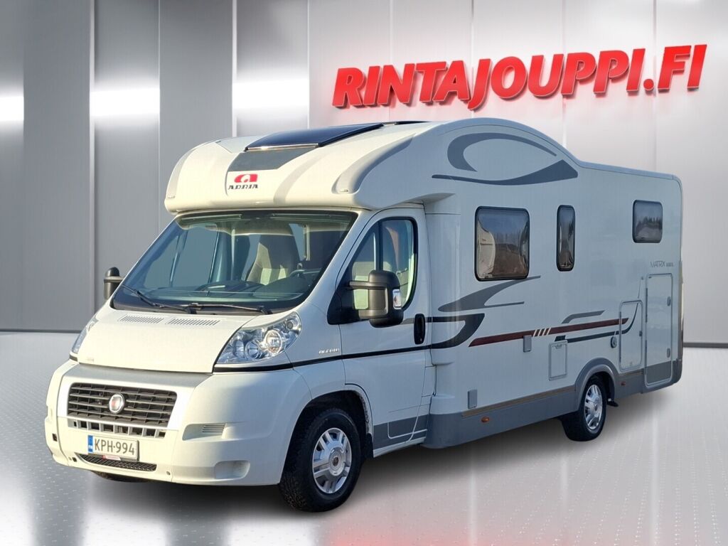 Adria Matrix Plus 680 SL 2010 Valkoinen