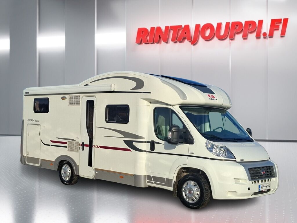 Adria Matrix Plus 680 SL 2010 Valkoinen