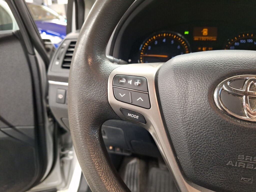 Toyota Avensis 2009 Hopea