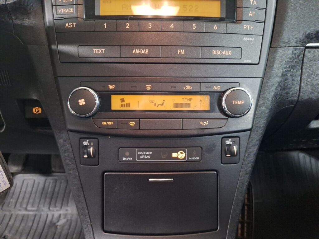 Toyota Avensis 2009 Hopea