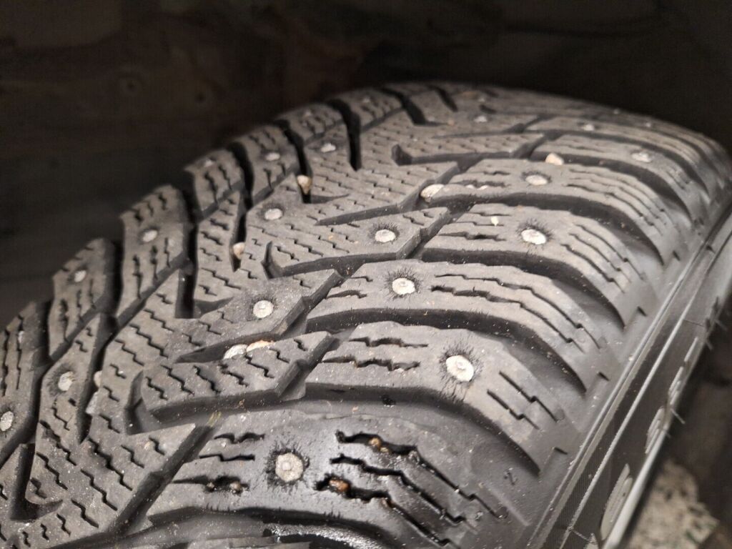 Toyota Avensis 2009 Hopea