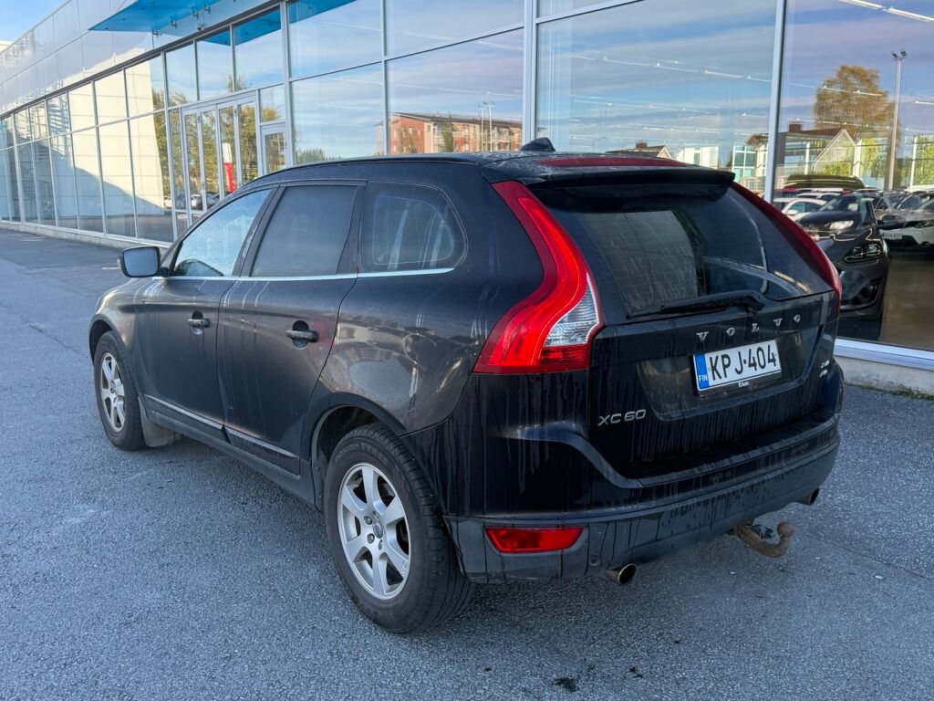 Volvo XC60 2009 Musta