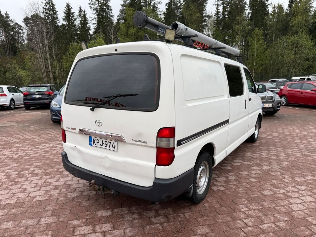 Toyota Hiace 2010 Valkoinen