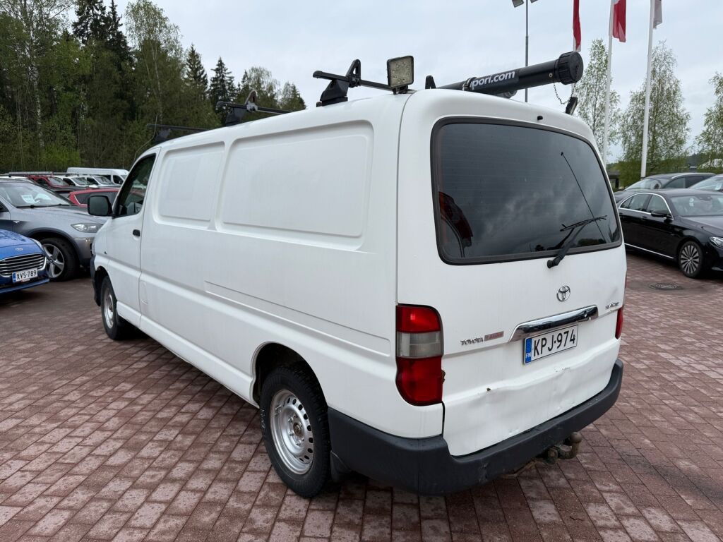 Toyota Hiace 2010 Valkoinen
