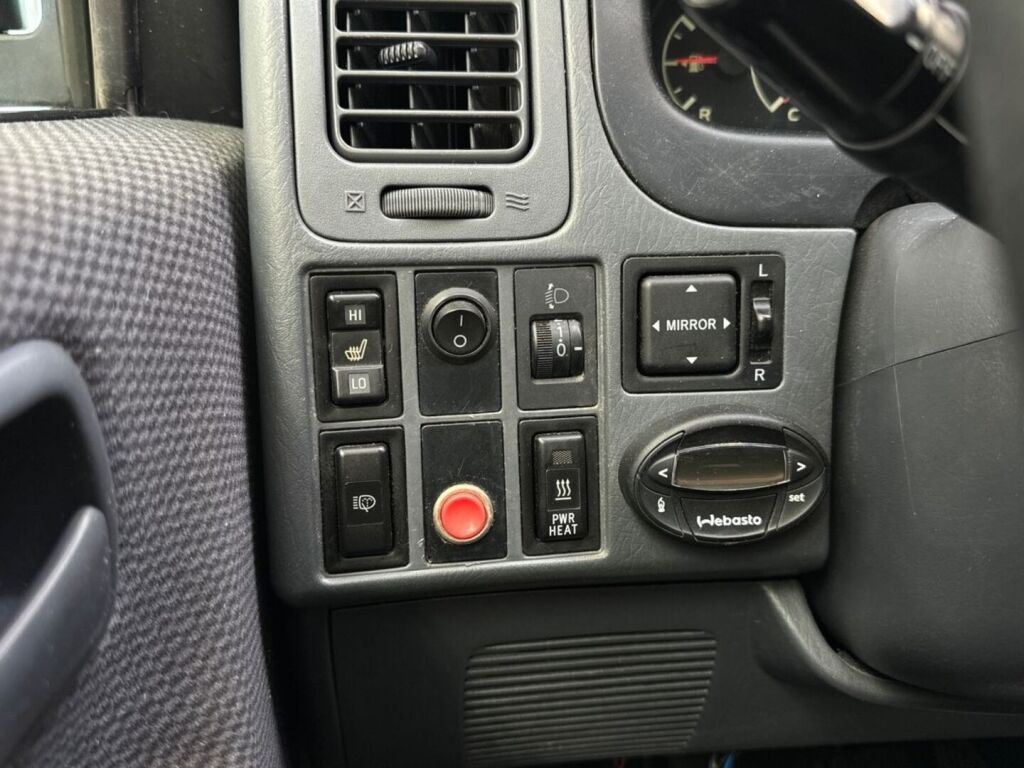 Toyota Hiace 2010 Valkoinen