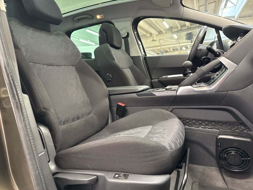 Peugeot 3008 2011 Ruskea (beige)