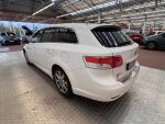 Toyota Avensis 2011 Valkoinen