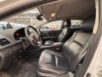 Toyota Avensis 2011 Valkoinen