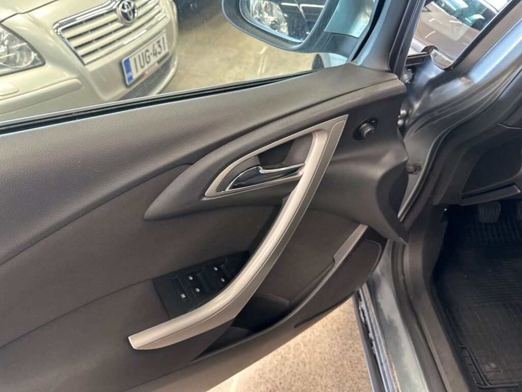 Opel Astra 2011 Harmaa
