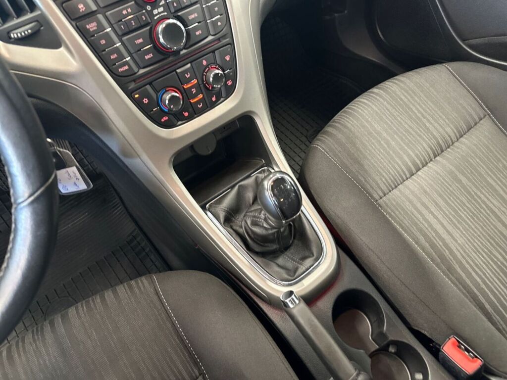 Opel Astra 2011 Harmaa