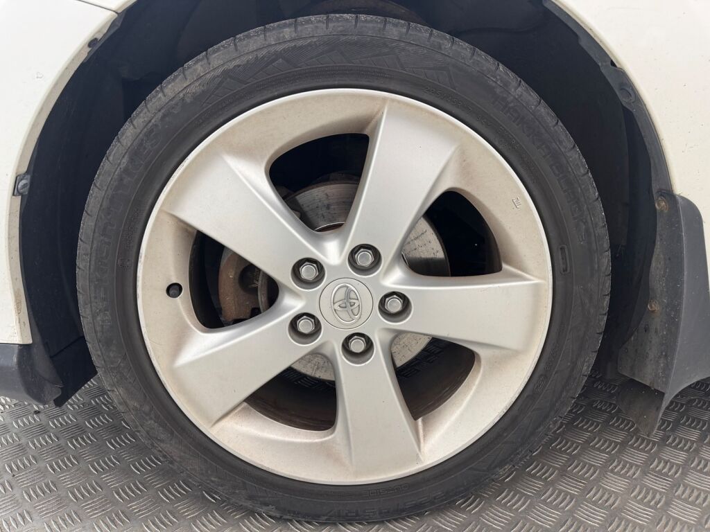 Toyota Auris 2011 Valkoinen