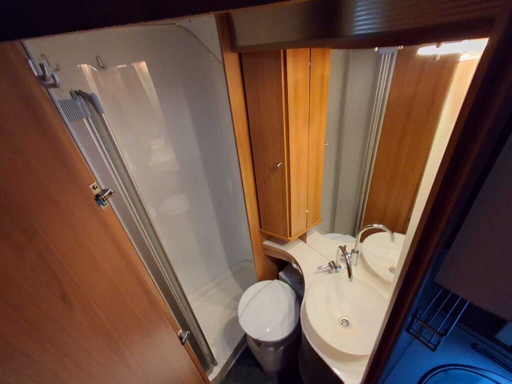 LMC LIBERTY CRUISER T 592 G 2011 Valkoinen