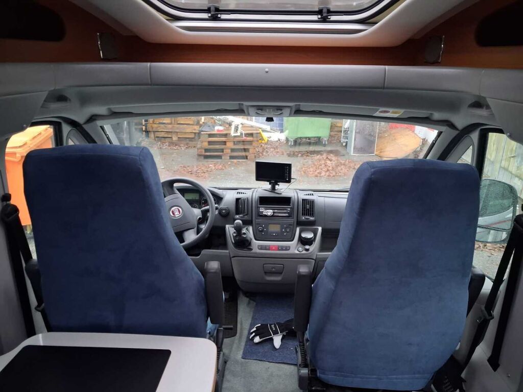 LMC LIBERTY CRUISER T 592 G 2011 Valkoinen