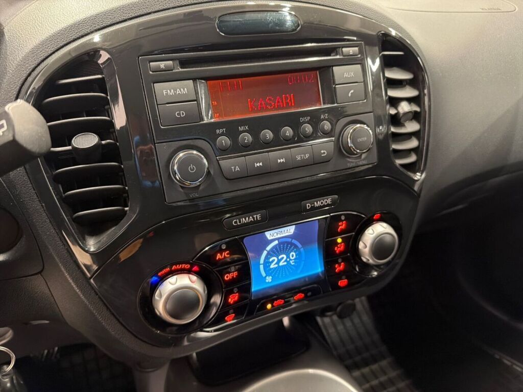 Nissan Juke 2011 Punainen