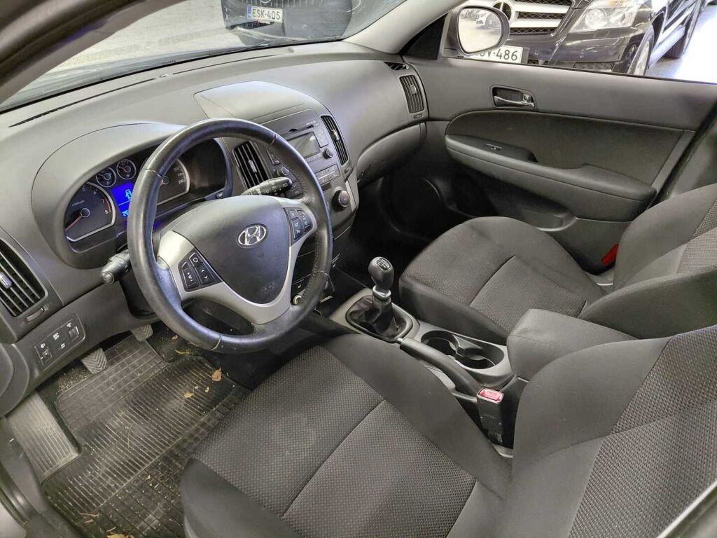 Hyundai i30 2011 Harmaa