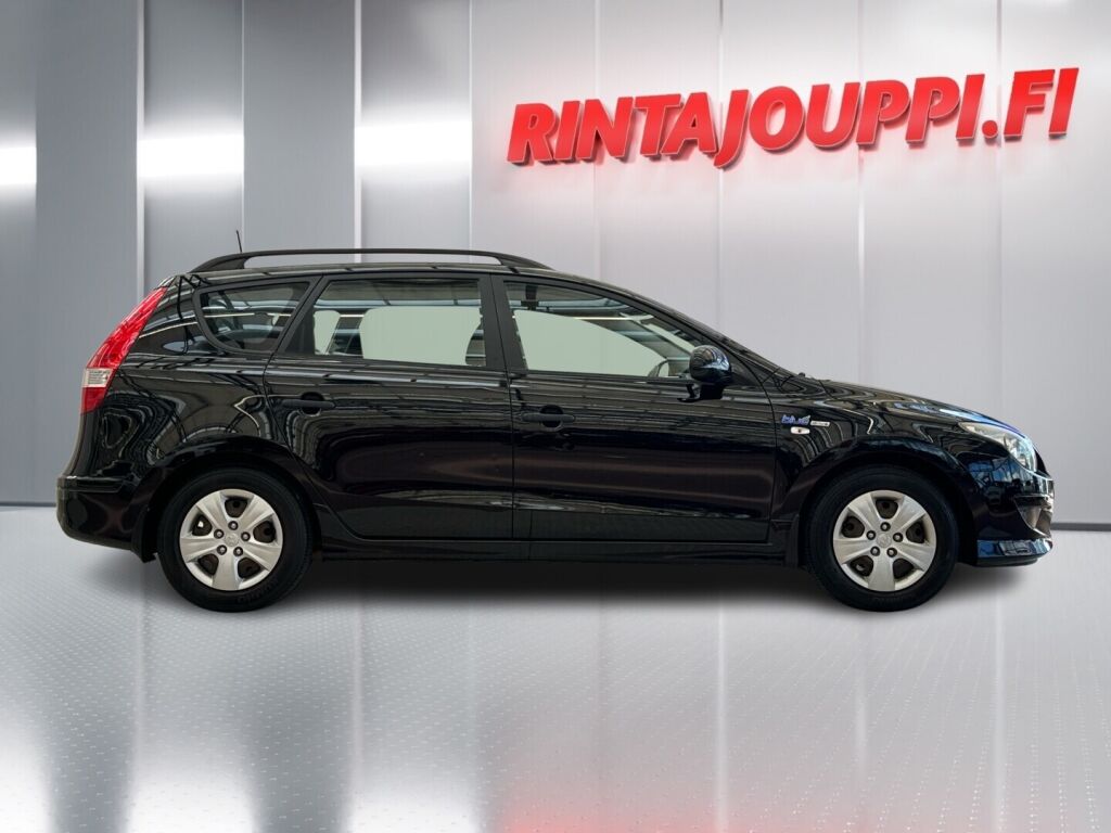 Hyundai i30 2011 Metalli musta