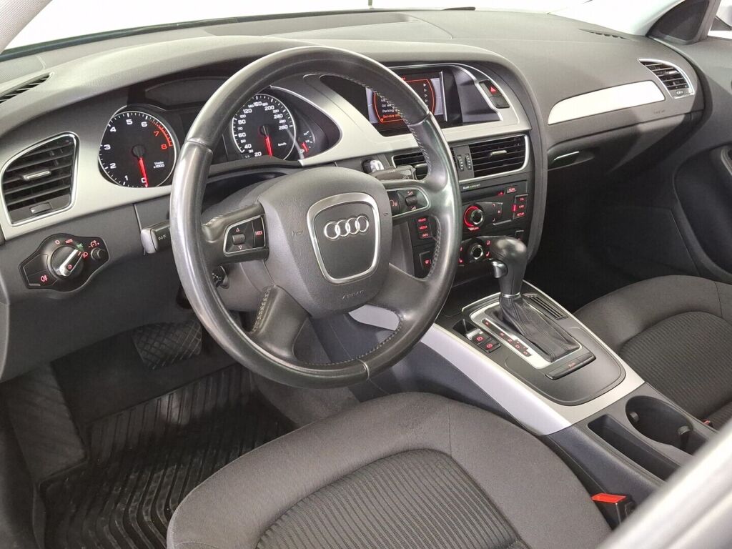 Audi A4 2011 Hopea