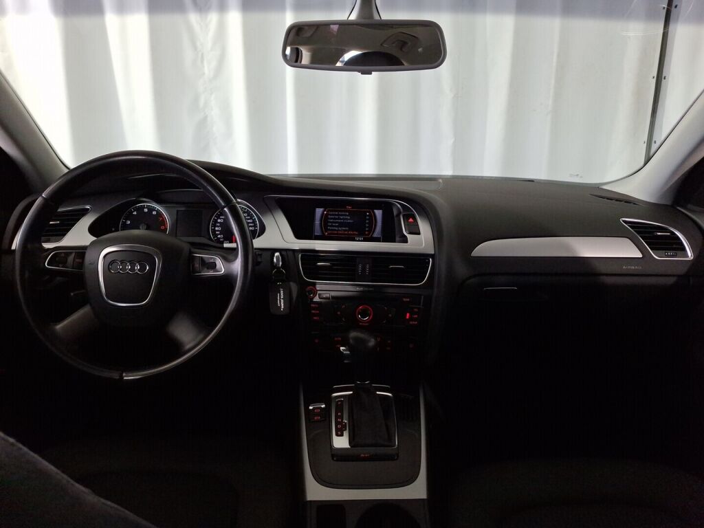 Audi A4 2011 Hopea