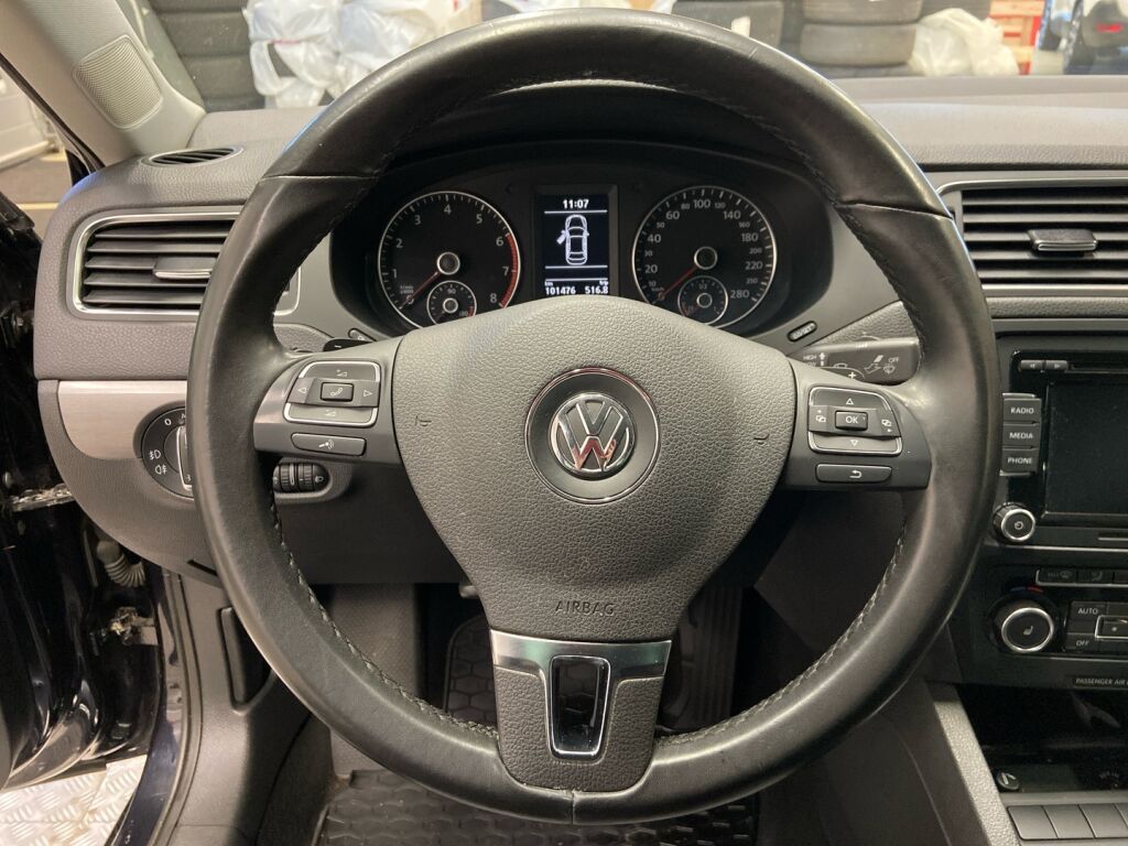 Volkswagen Jetta 2011 Musta
