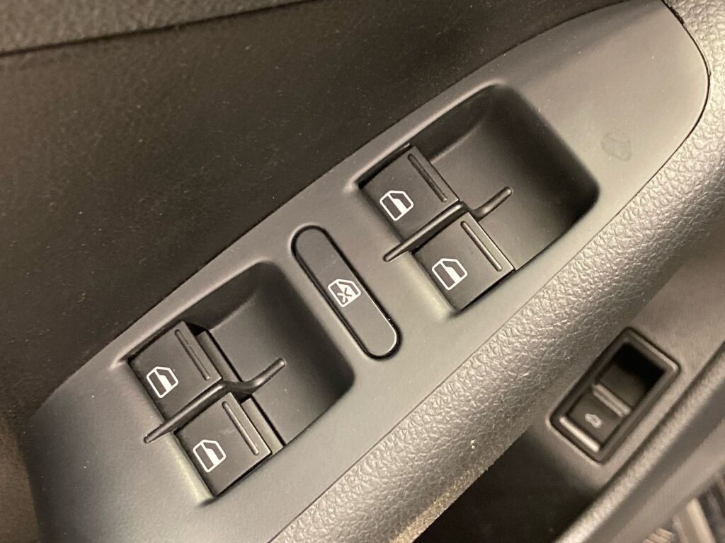 Volkswagen Jetta 2011 Musta