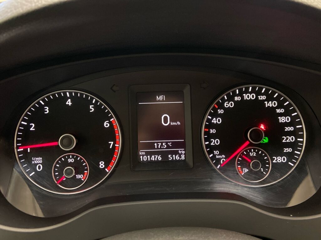 Volkswagen Jetta 2011 Musta