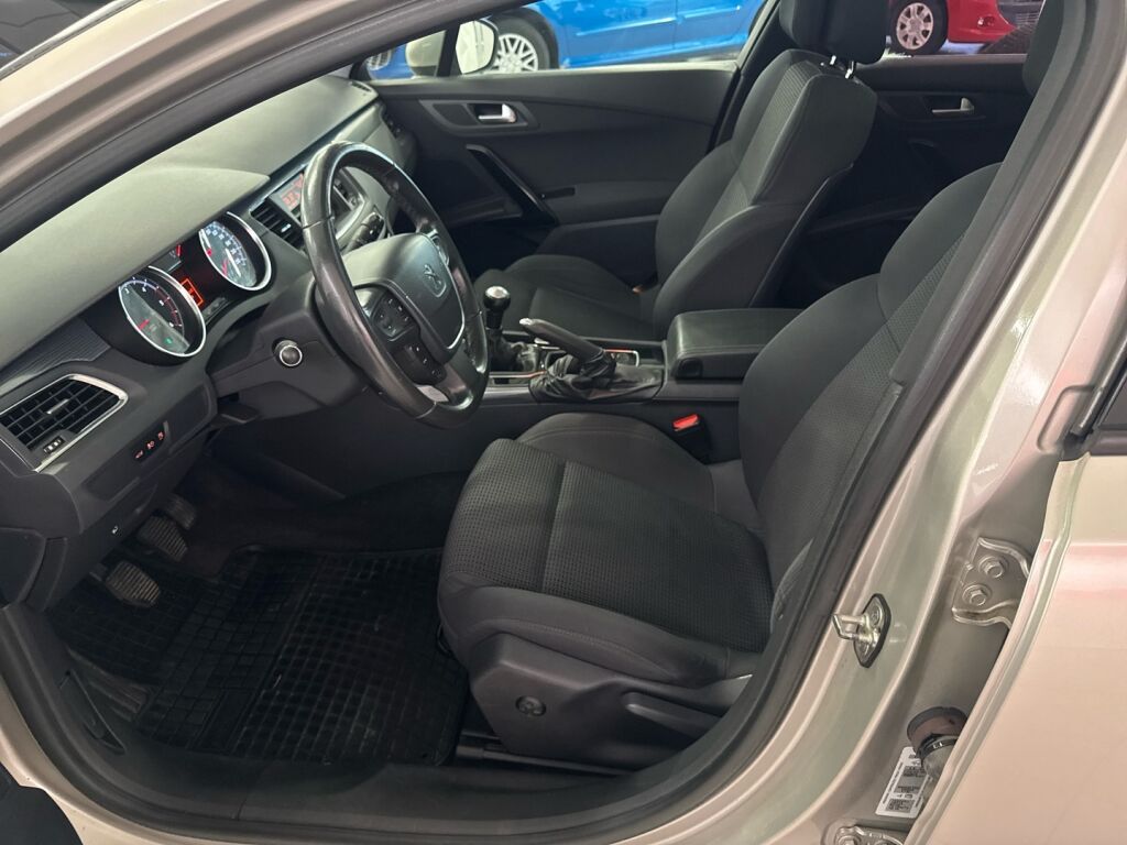 Peugeot 508 2012 Ruskea (beige)