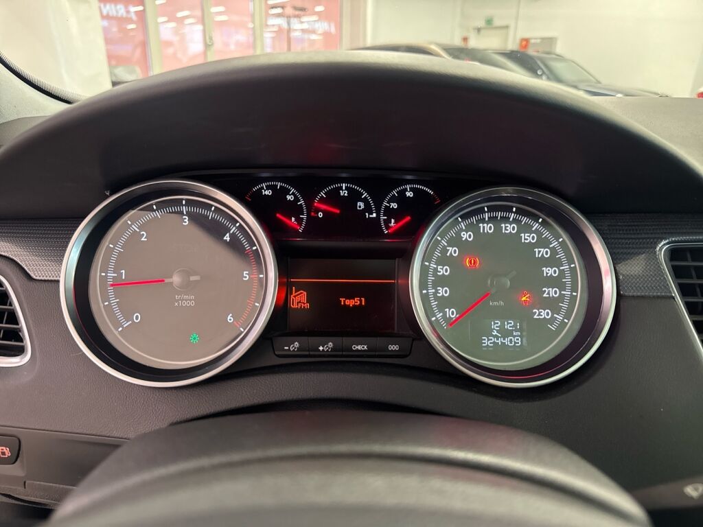 Peugeot 508 2012 Ruskea (beige)