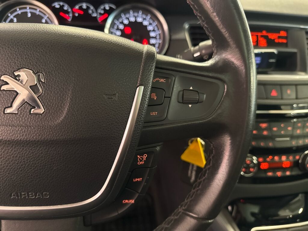 Peugeot 508 2012 Ruskea (beige)