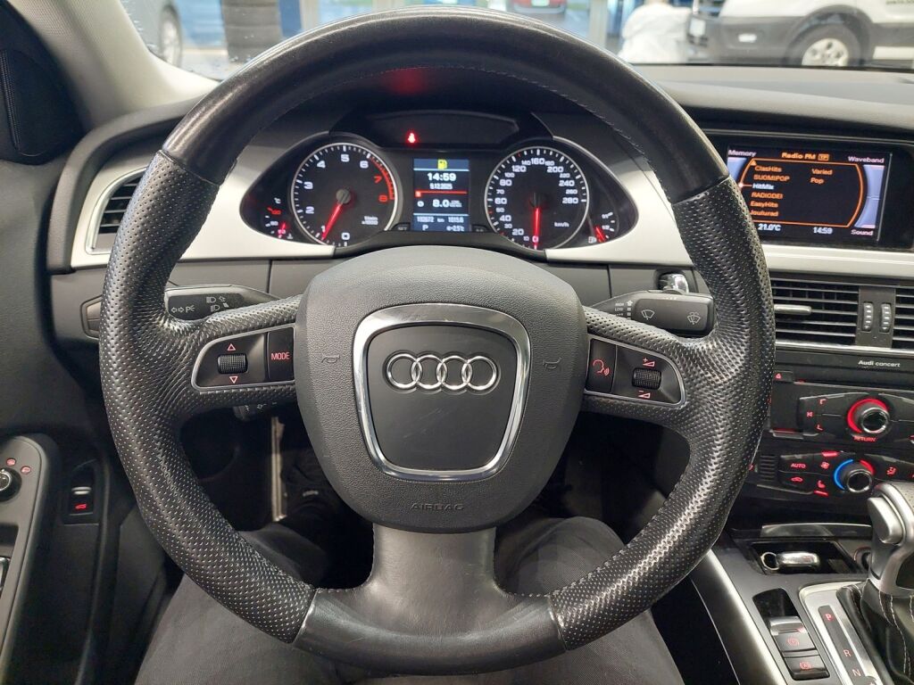 Audi A4 2011 Musta