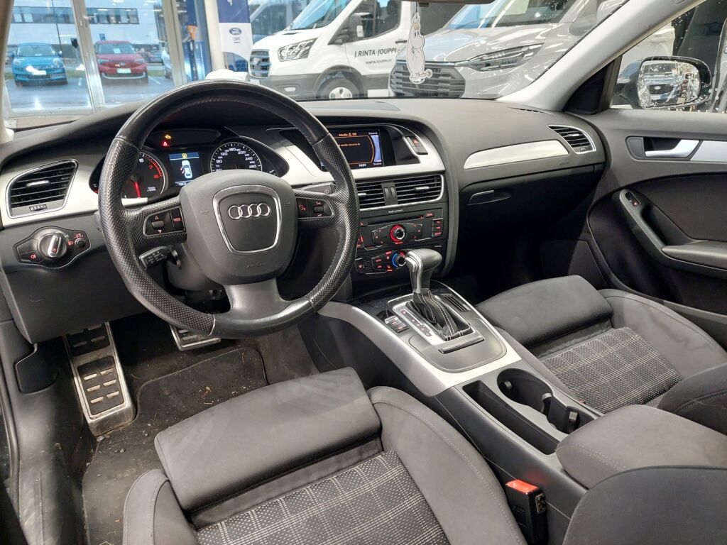 Audi A4 2011 Musta