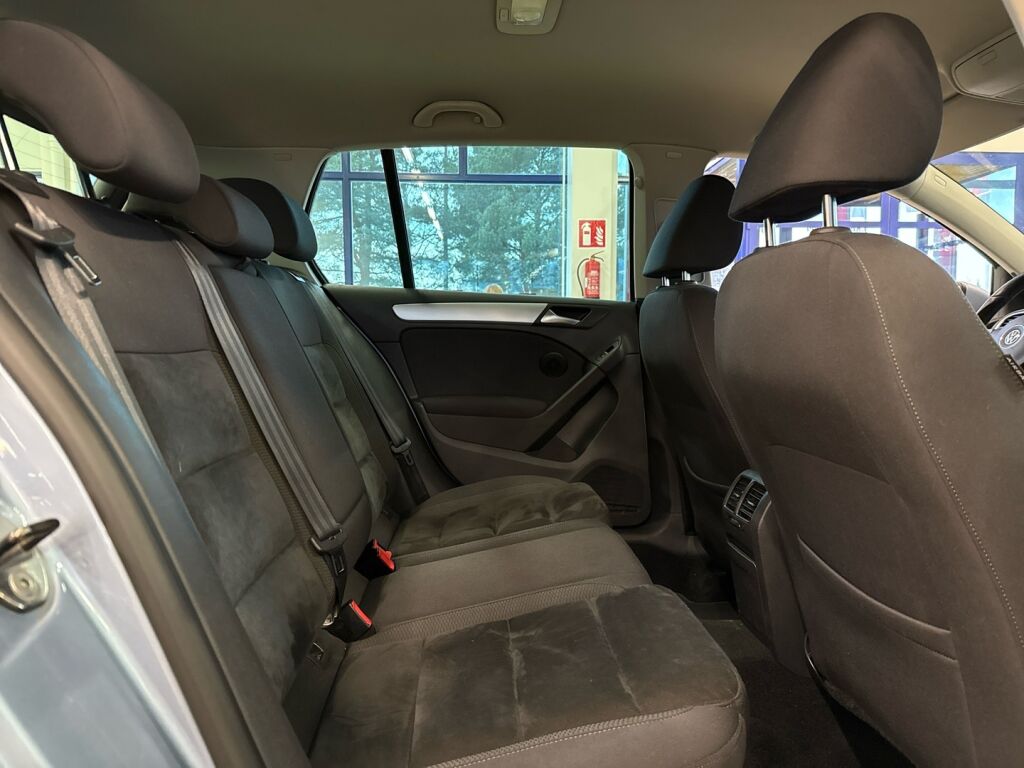 Volkswagen Golf 2012 Sininen