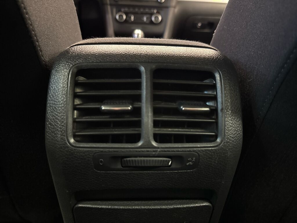 Volkswagen Golf 2012 Sininen