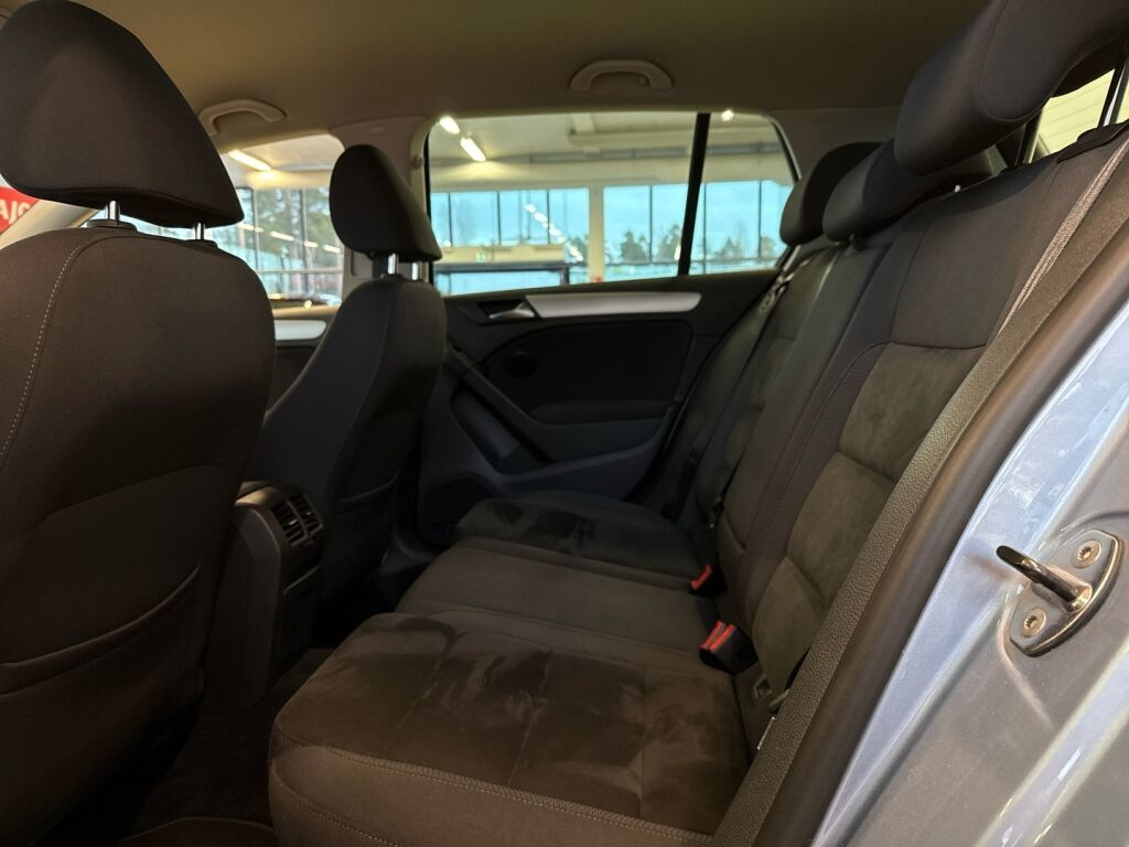 Volkswagen Golf 2012 Sininen