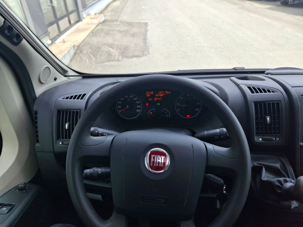 Adria MATRIX AXESS M 650 SF 2012 Valkoinen