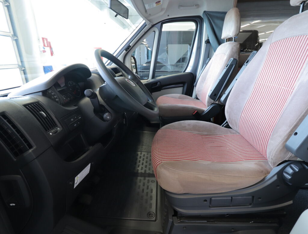 Adria MATRIX AXESS 650 SF 2012 Valkoinen