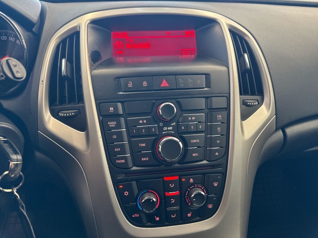 Opel Astra 2012 Harmaa