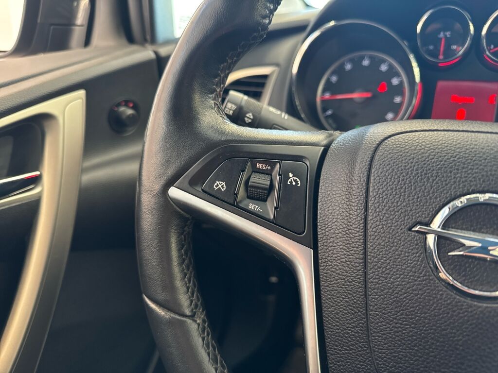 Opel Astra 2012 Harmaa