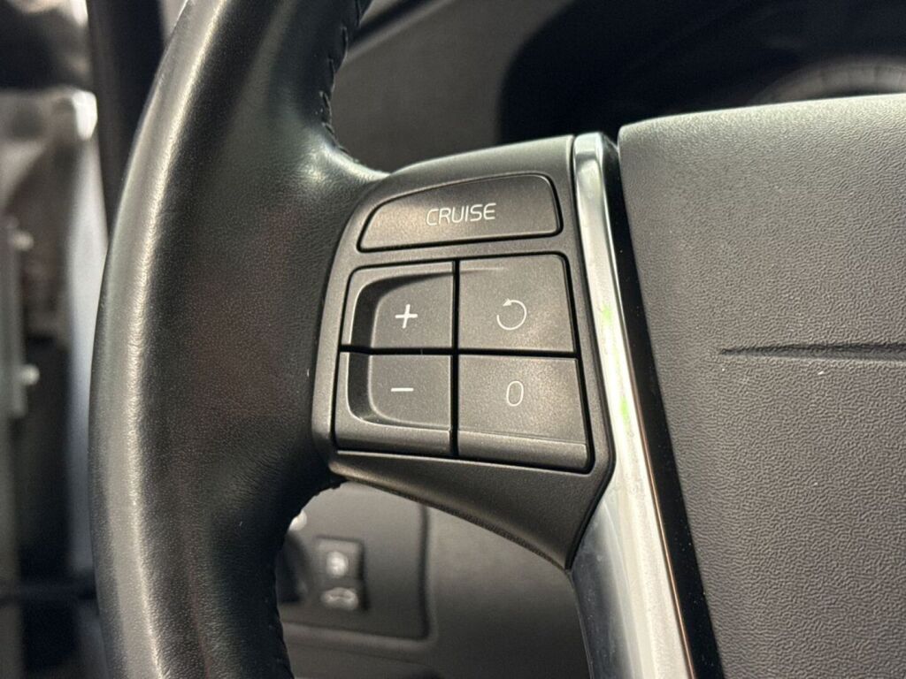 Volvo V70 2010 Hopea