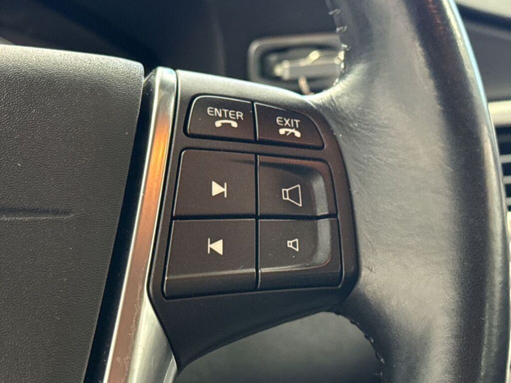 Volvo V70 2010 Hopea