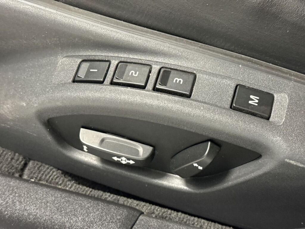 Volvo V70 2010 Hopea