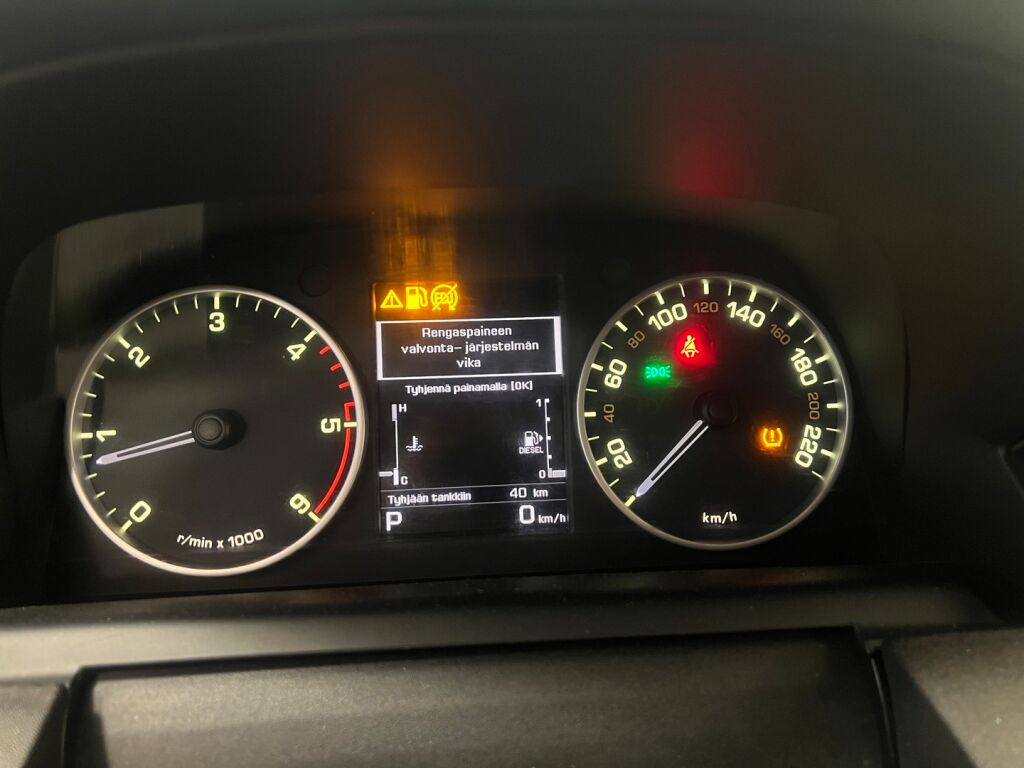 Land Rover Discovery 2016 Musta