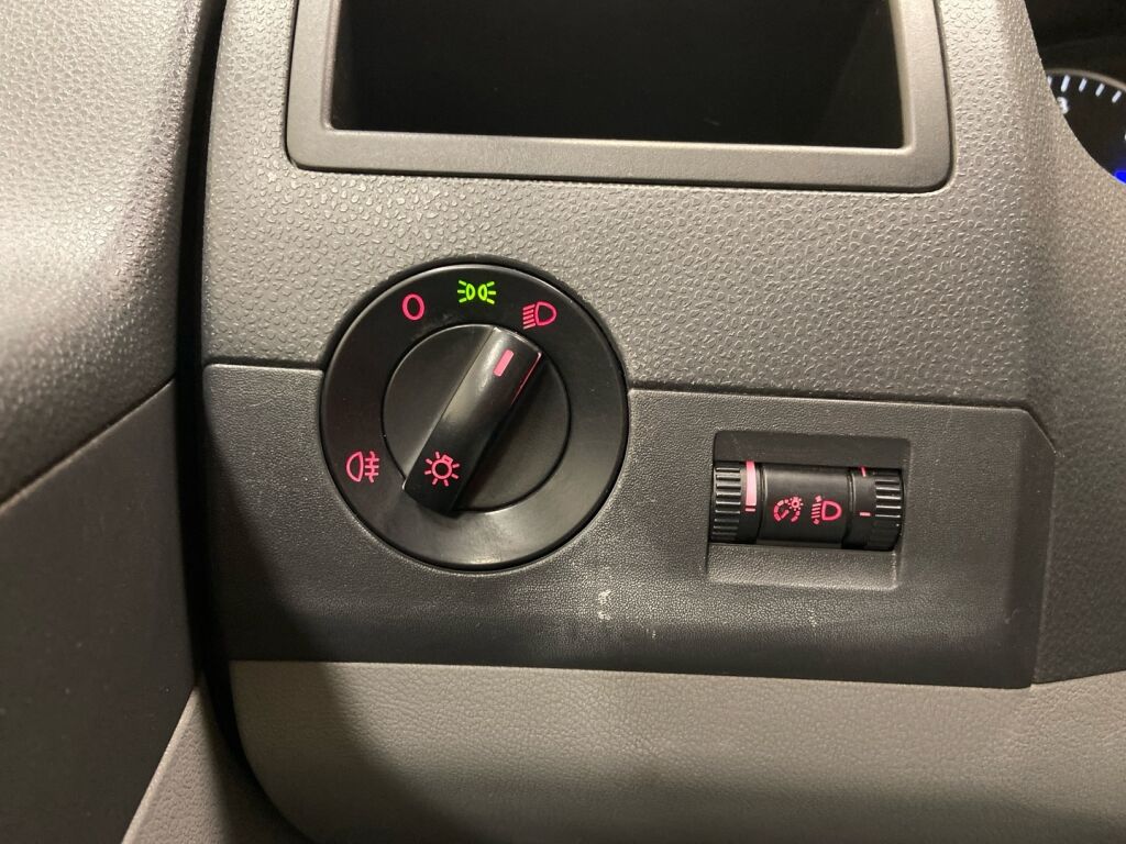 Volkswagen Transporter 2012 Valkoinen