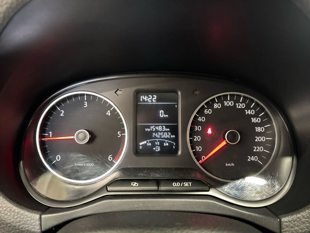 Volkswagen Amarok 2012 Ruskea (beige)