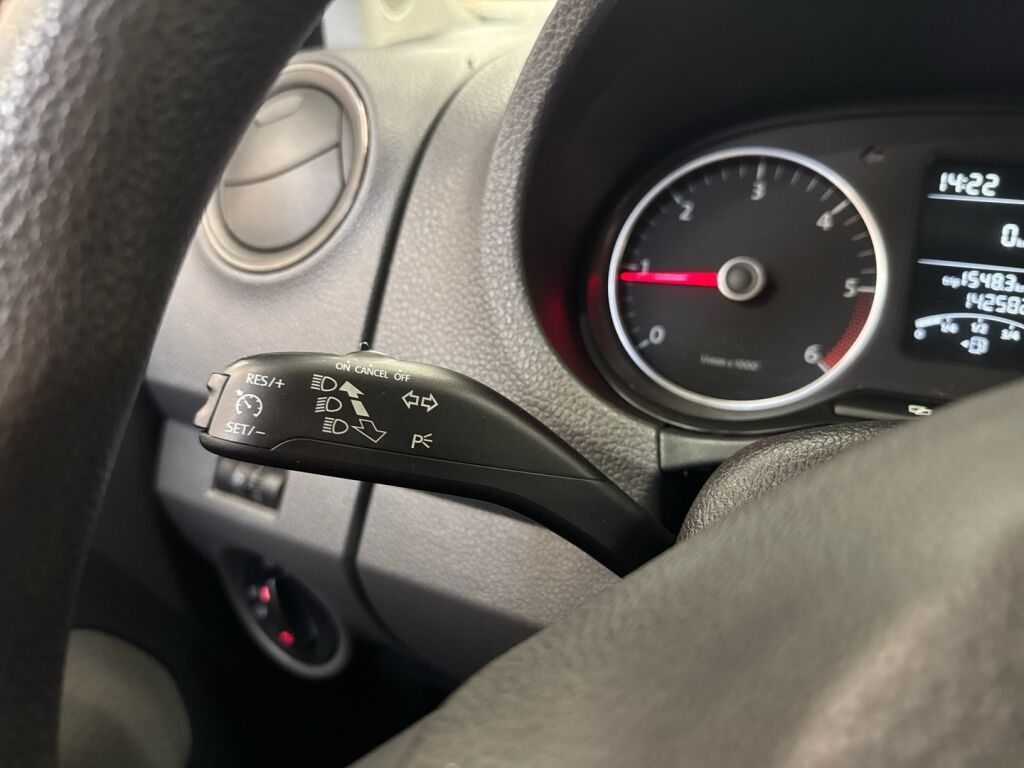 Volkswagen Amarok 2012 Ruskea (beige)