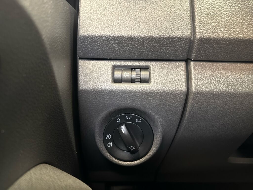 Volkswagen Amarok 2012 Ruskea (beige)