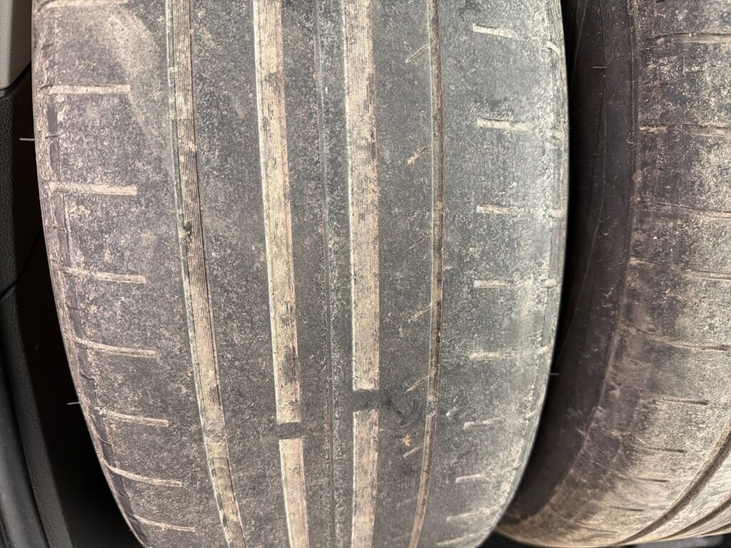 Ford Kuga 2012 Ruskea (beige)