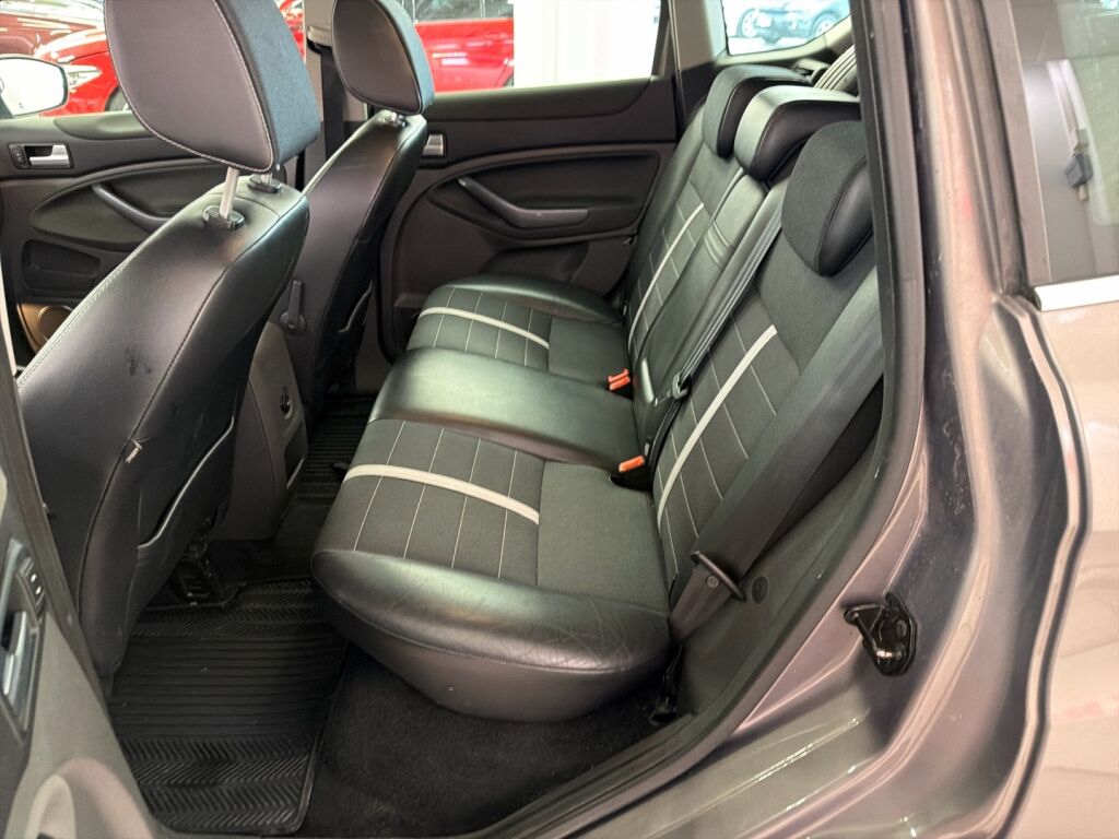 Ford Kuga 2012 Ruskea (beige)